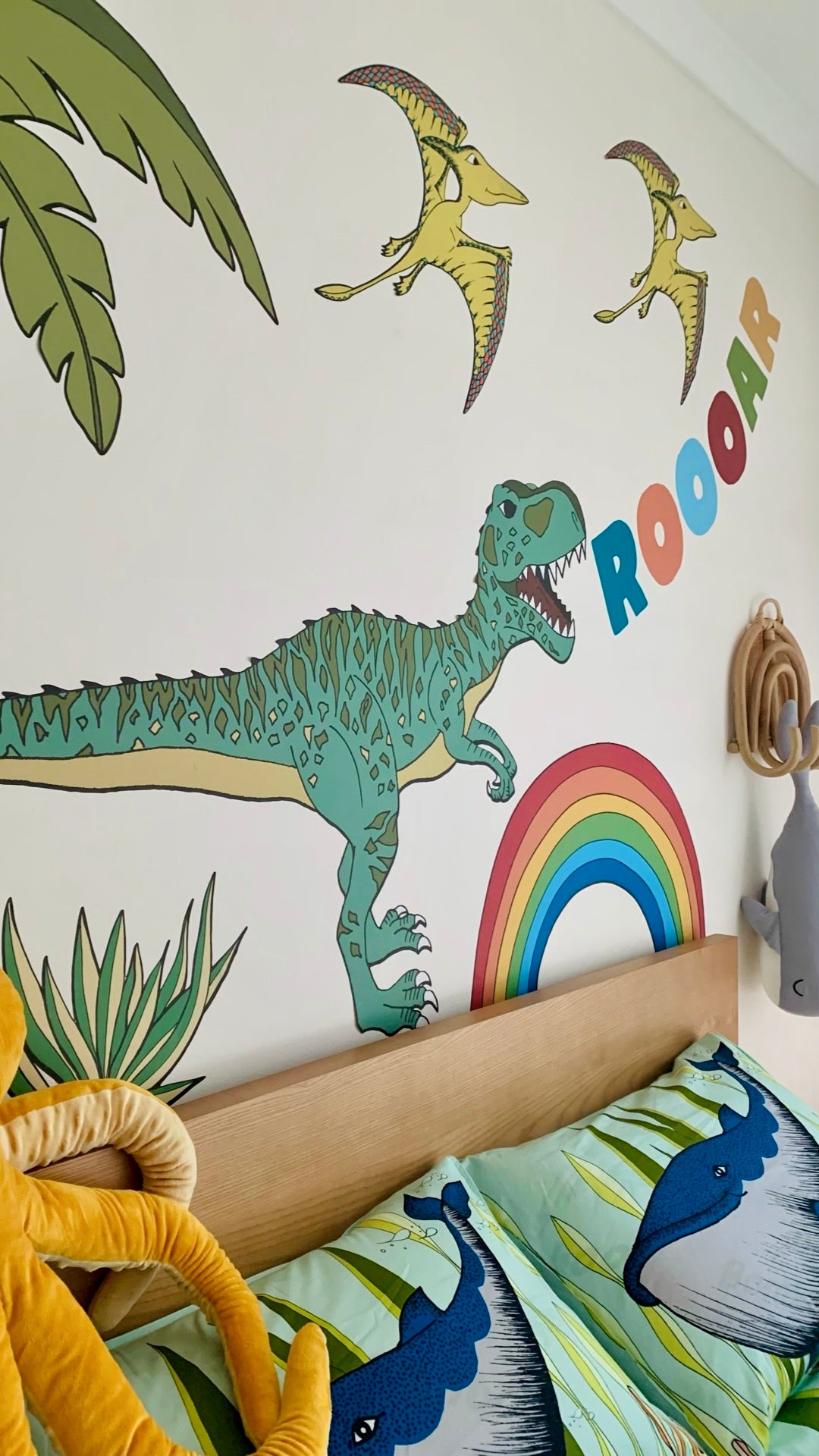 Decal Jungle Giganotosaurus Roar Rainbow Pack