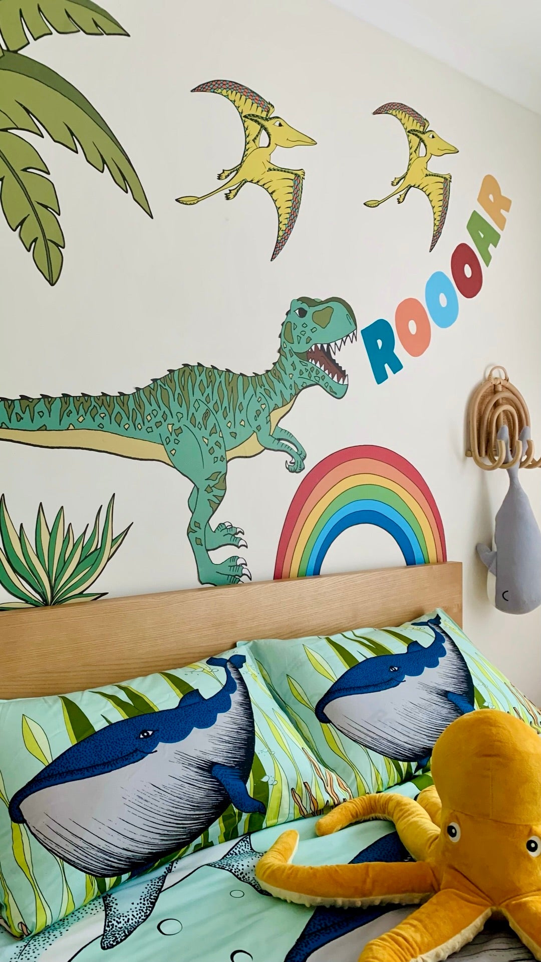 Decal Jungle Giganotosaurus Roar Rainbow Pack