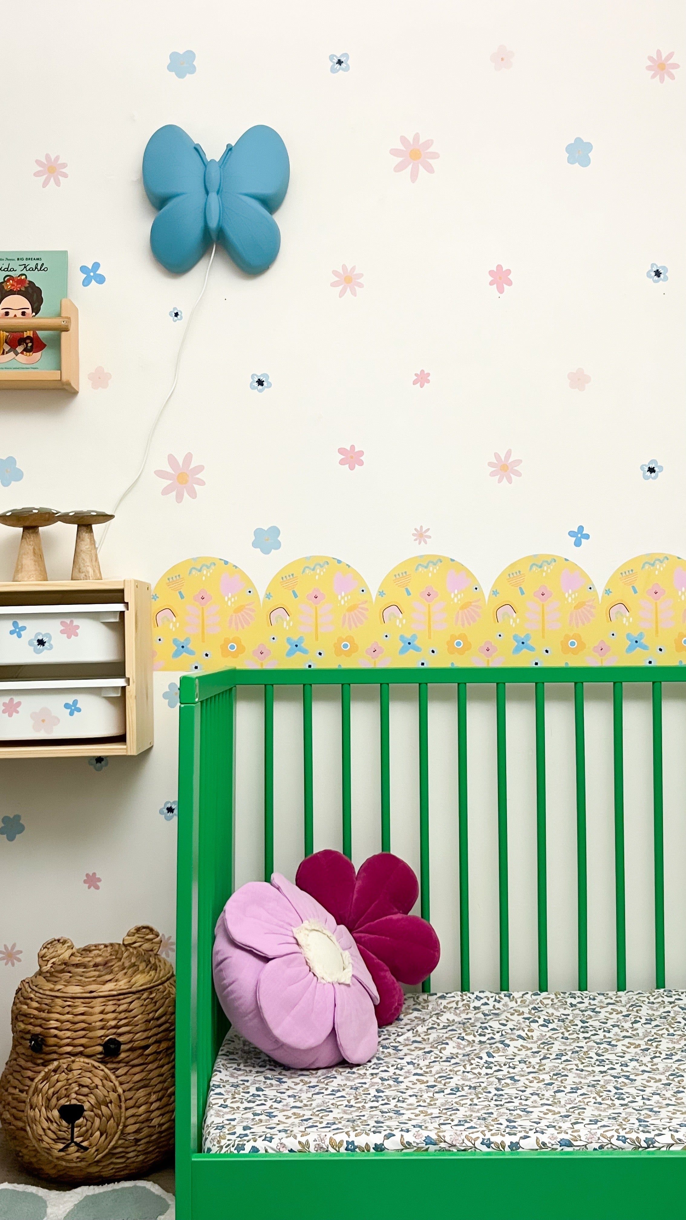 Decals Hello Pretty! Patterned Scalloped Border Decals