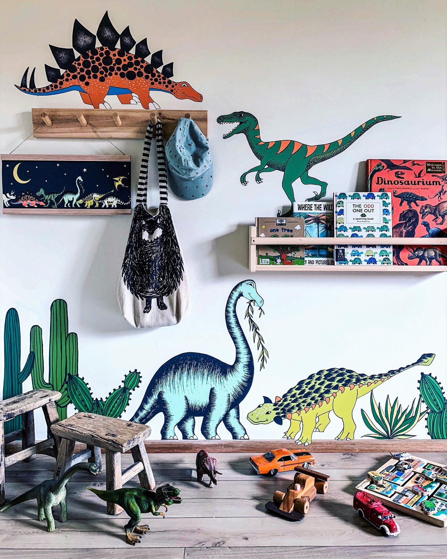 Decals - Dinosaur 4 Pack - Brontosaurus, Ankylosaurus, Stegosaurus & Velociraptor.