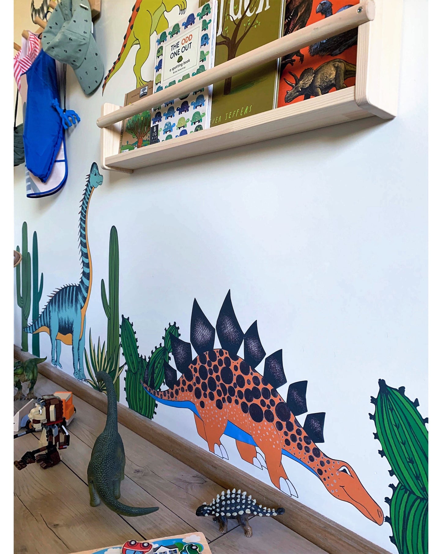 Decals - Dinosaur 4 Pack - Brachiosaurus, Diplodocus, Stegosaurus & Pachycephalosaurus.