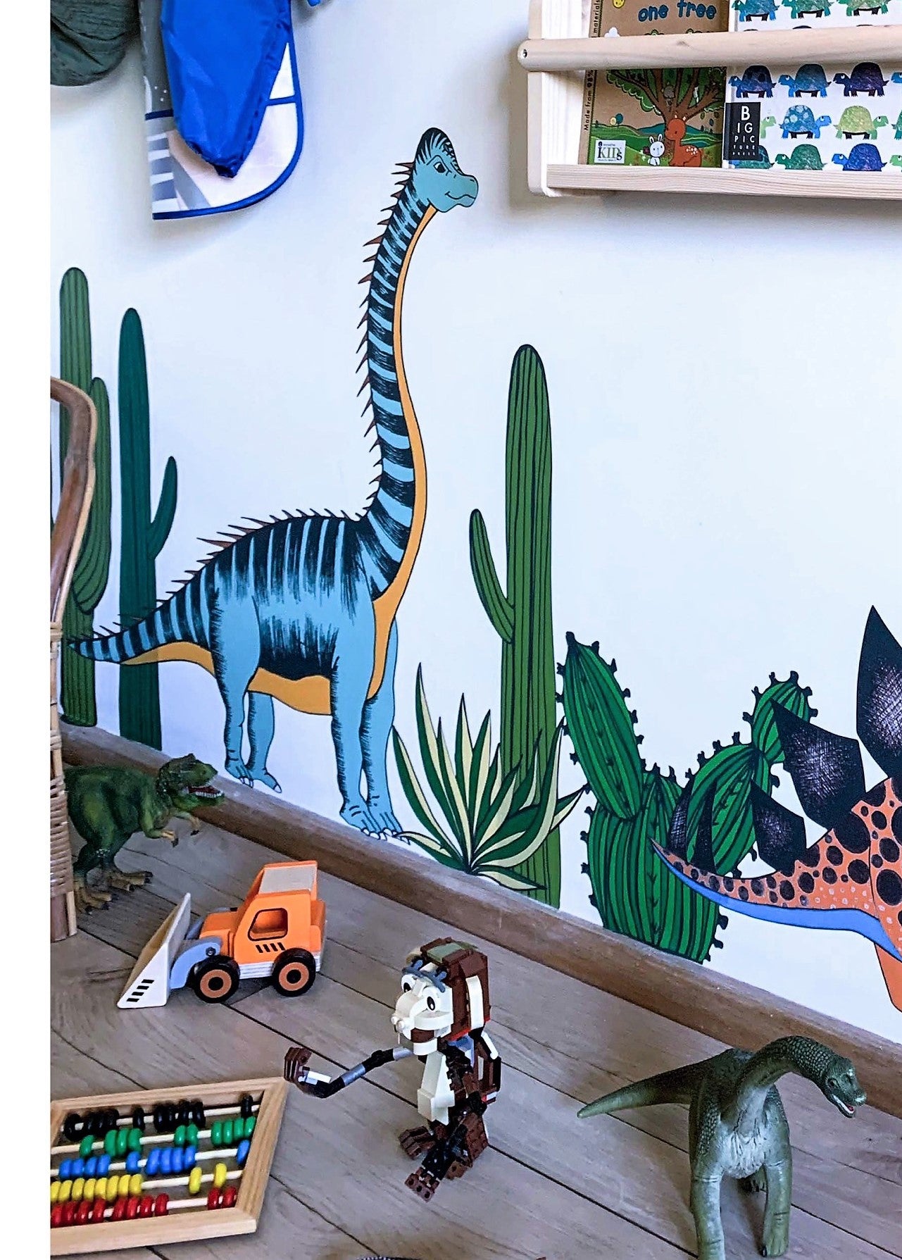 Decals - Dinosaur 4 Pack - Brachiosaurus, Diplodocus, Stegosaurus & Pachycephalosaurus.