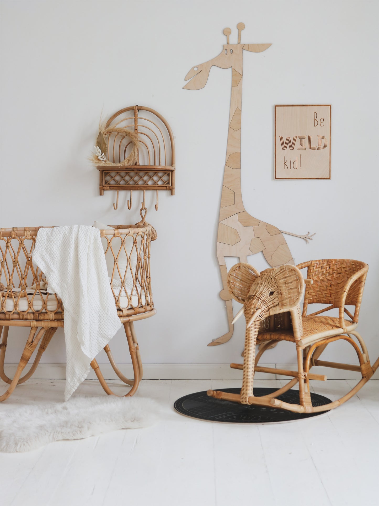 Wooden Safari Origami Wall Decoration - Giraffe