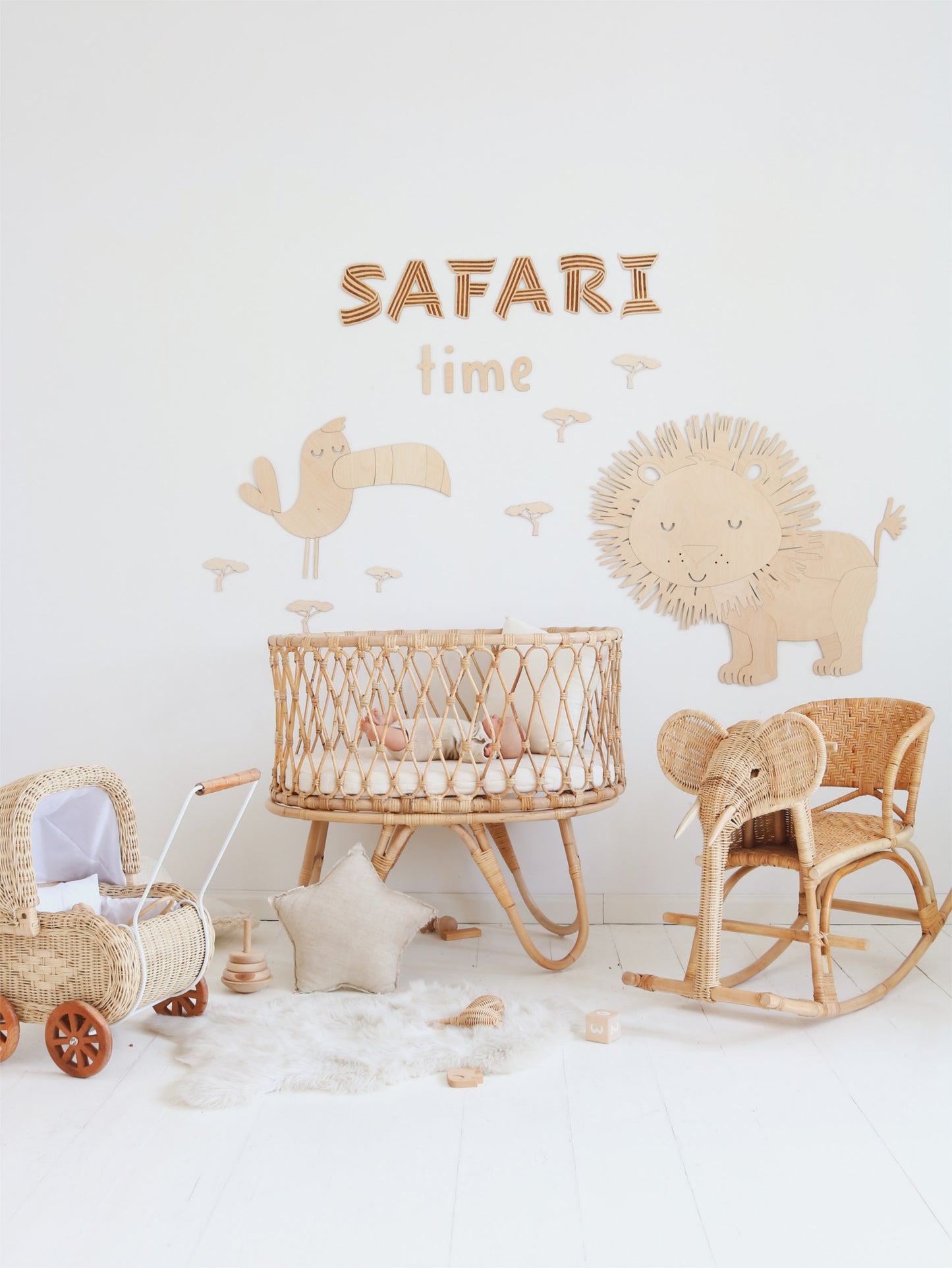 Wooden Safari Origami Wall Decoration - Lion
