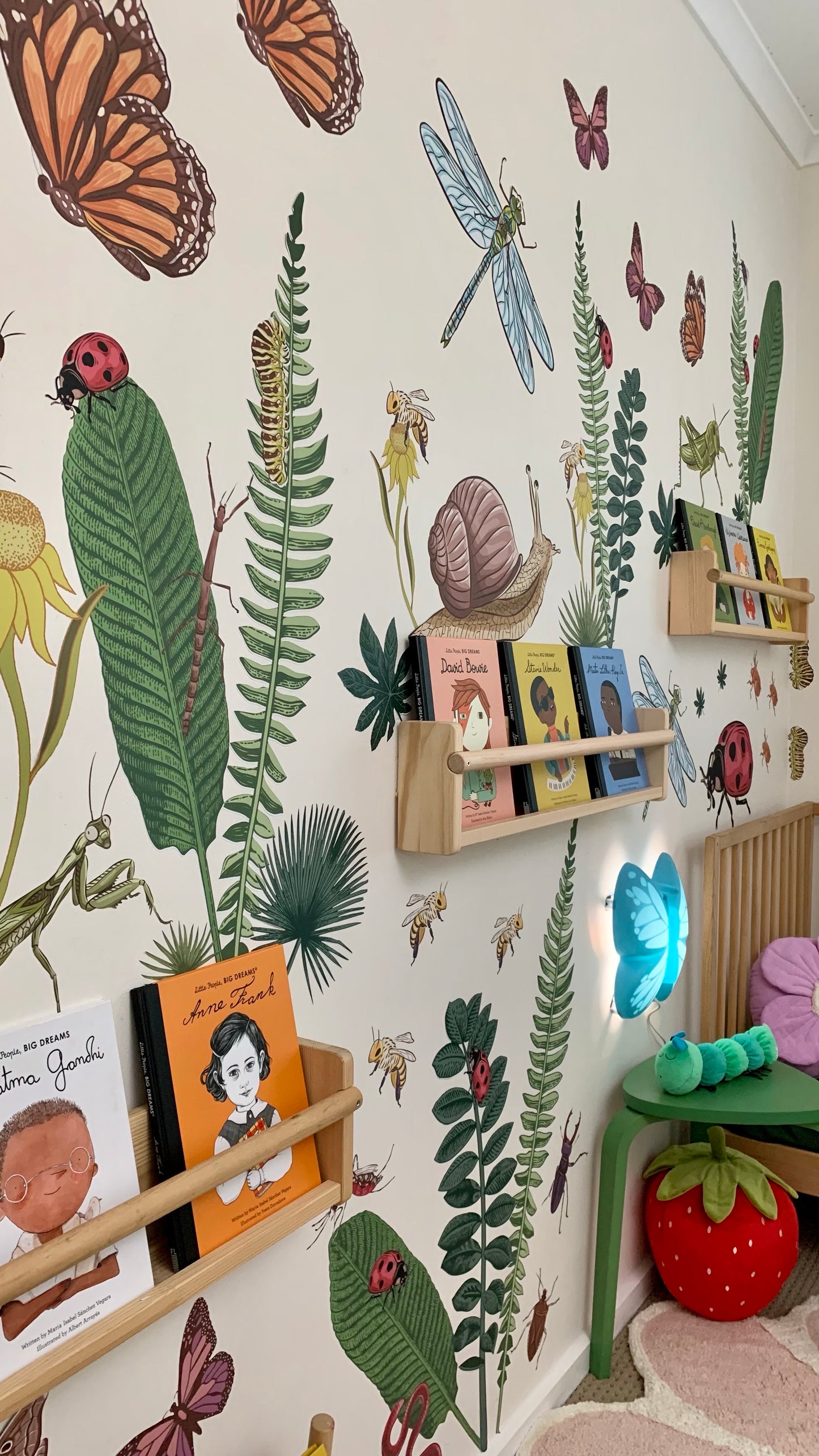 Decals - A Bugs World