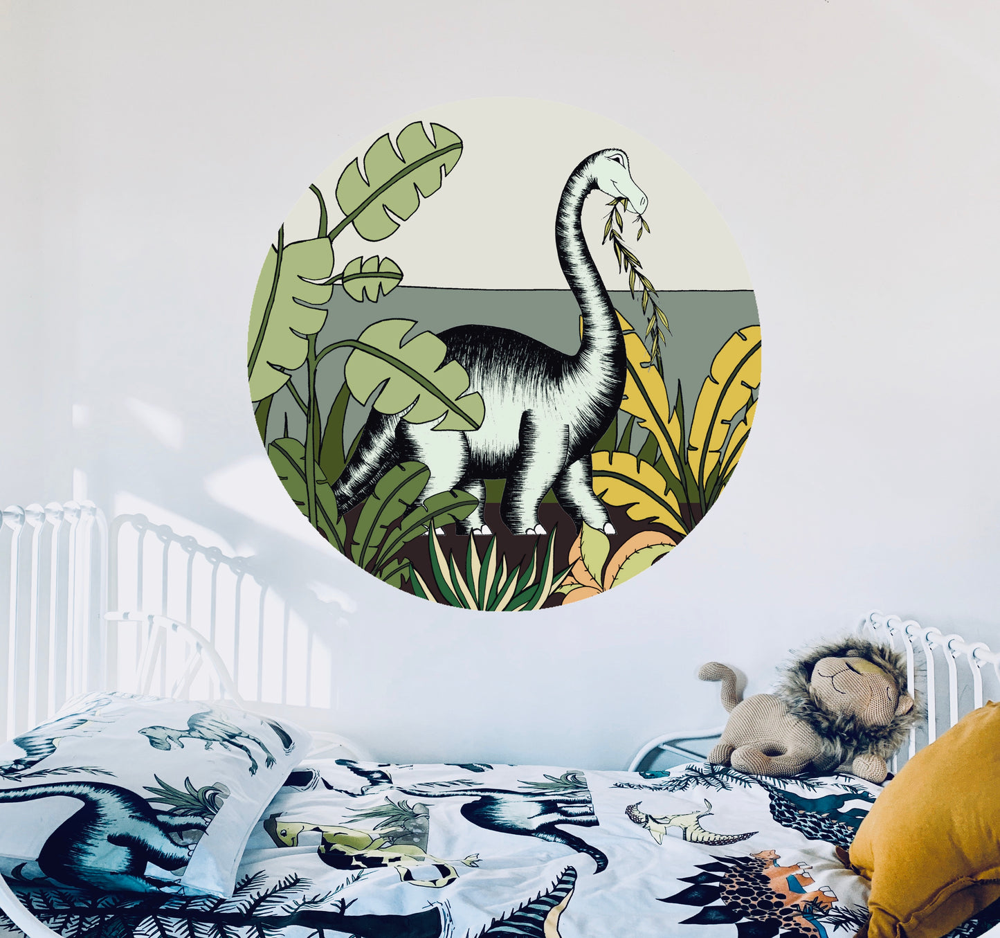 Decal Rounds - IN THE JUNGLE BRONTOSAURUS